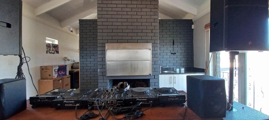3 Bedroom Property for Sale in Pringle Bay Western Cape